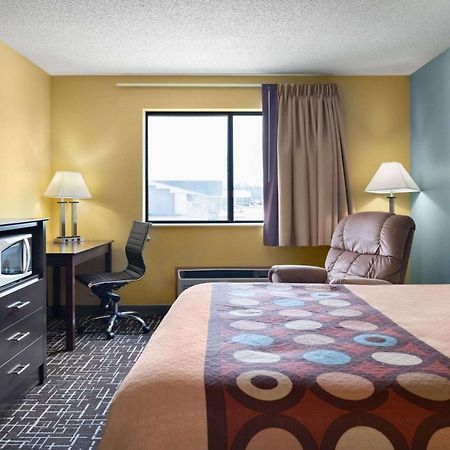 Super 8 By Wyndham Dyersville Zewnętrze zdjęcie