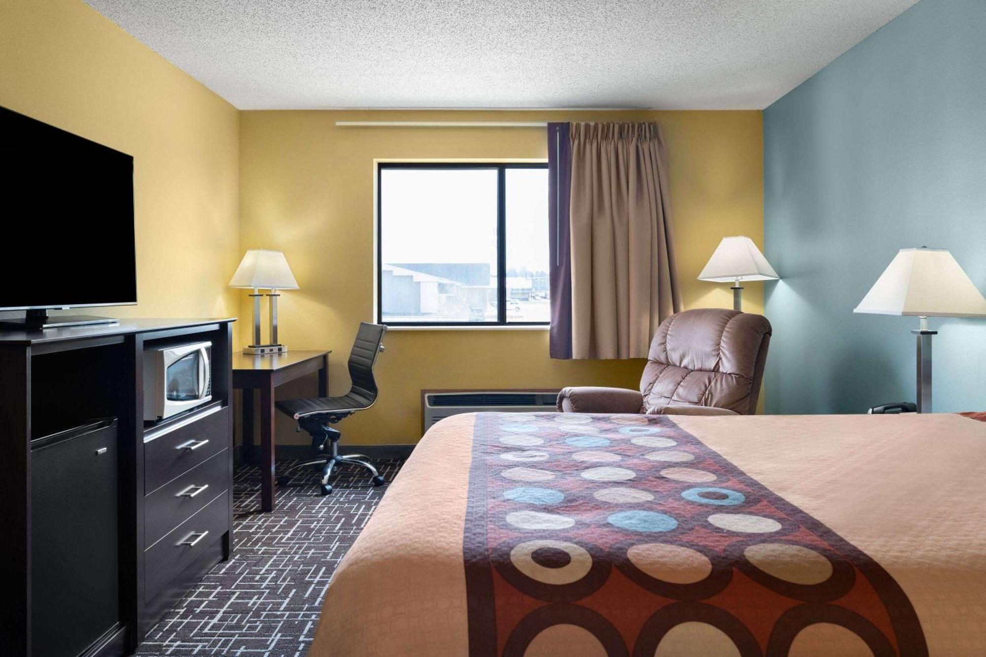 Super 8 By Wyndham Dyersville Zewnętrze zdjęcie