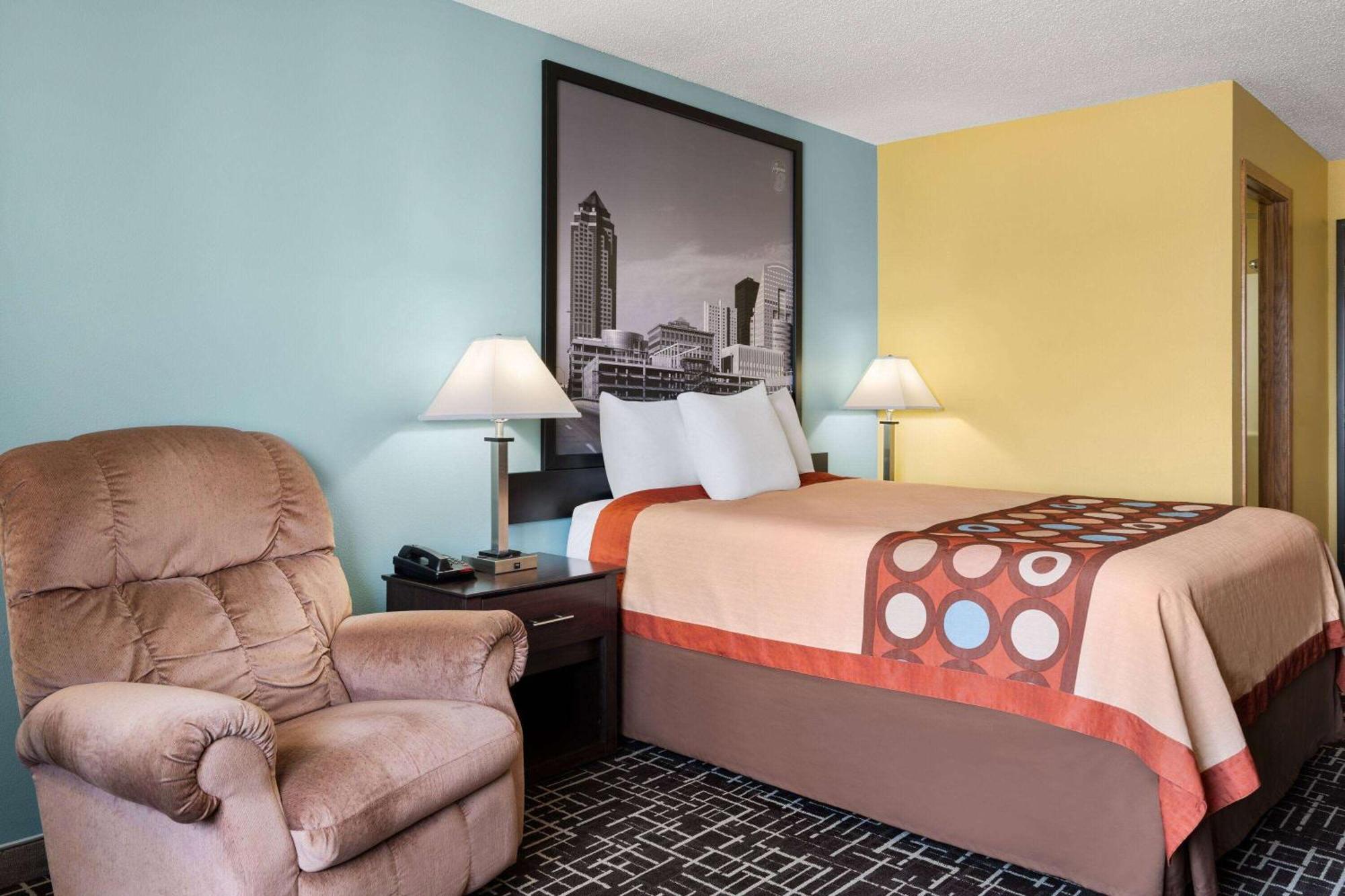 Super 8 By Wyndham Dyersville Zewnętrze zdjęcie