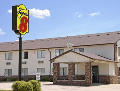 Super 8 By Wyndham Dyersville Zewnętrze zdjęcie